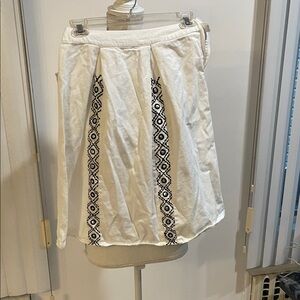 TVISHA ITALIAN DESIGN White Embroidered Skirt for girls size 10/12